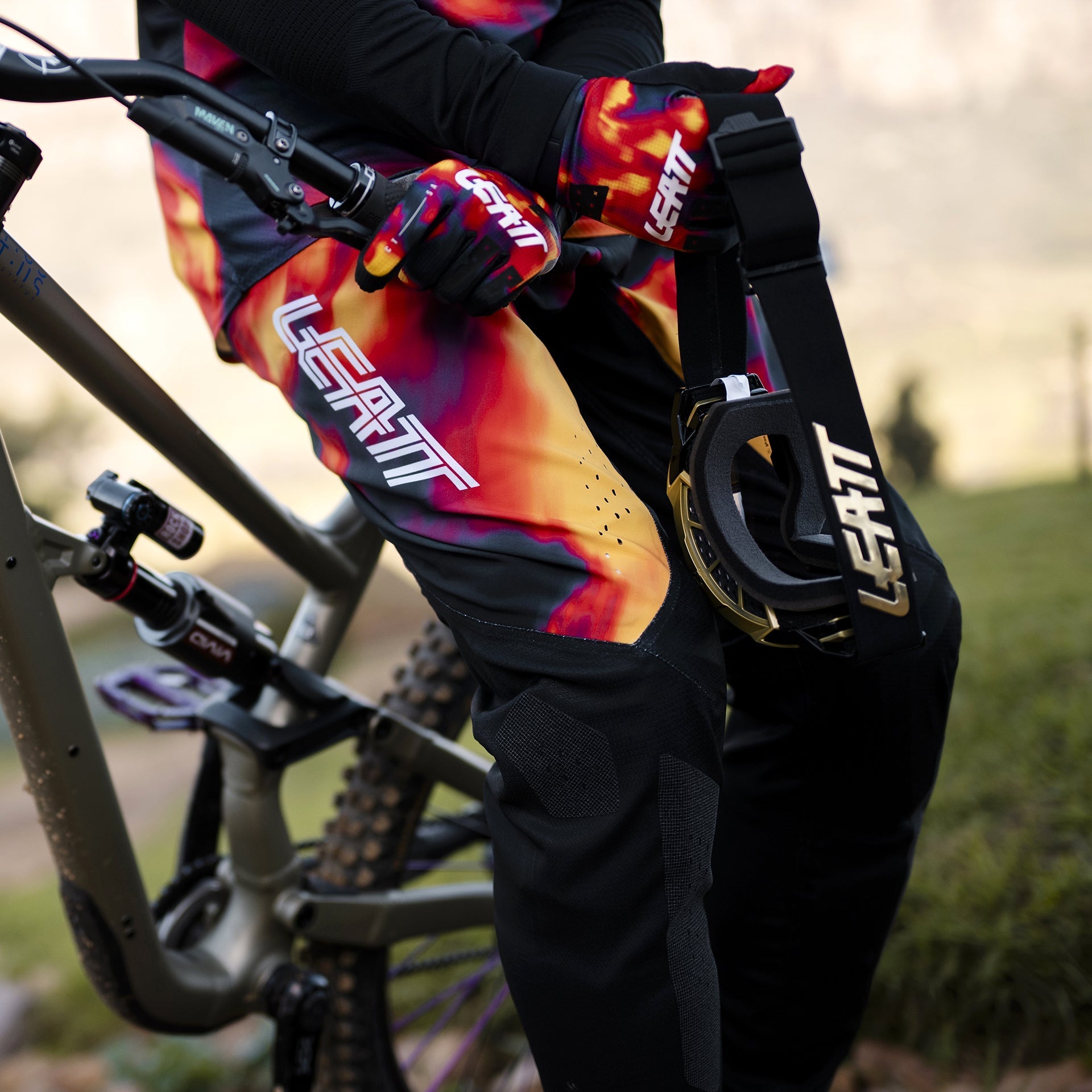 Pantaloni MTB Gravity 8.0
