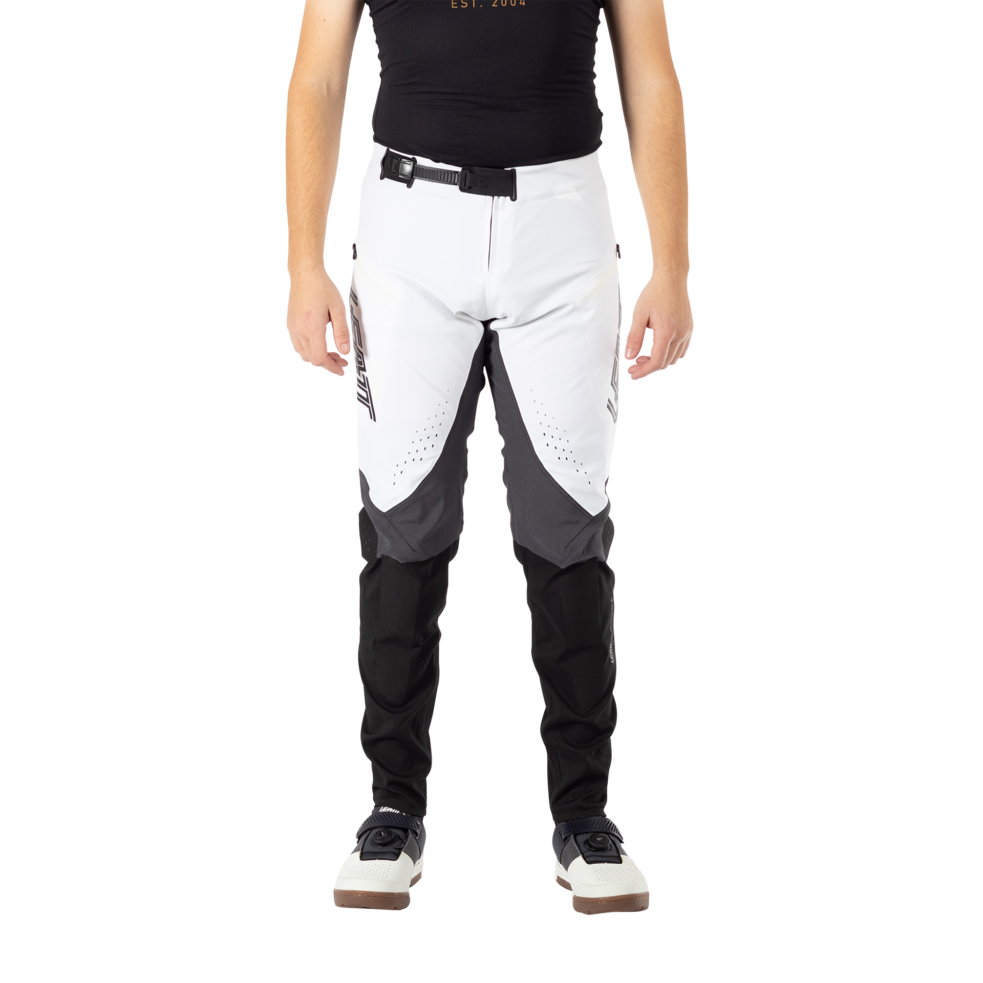 Pantaloni MTB Gravity 5.0 ergonomici sviluppati con i piloti professionisti di Pivot Factory Racing