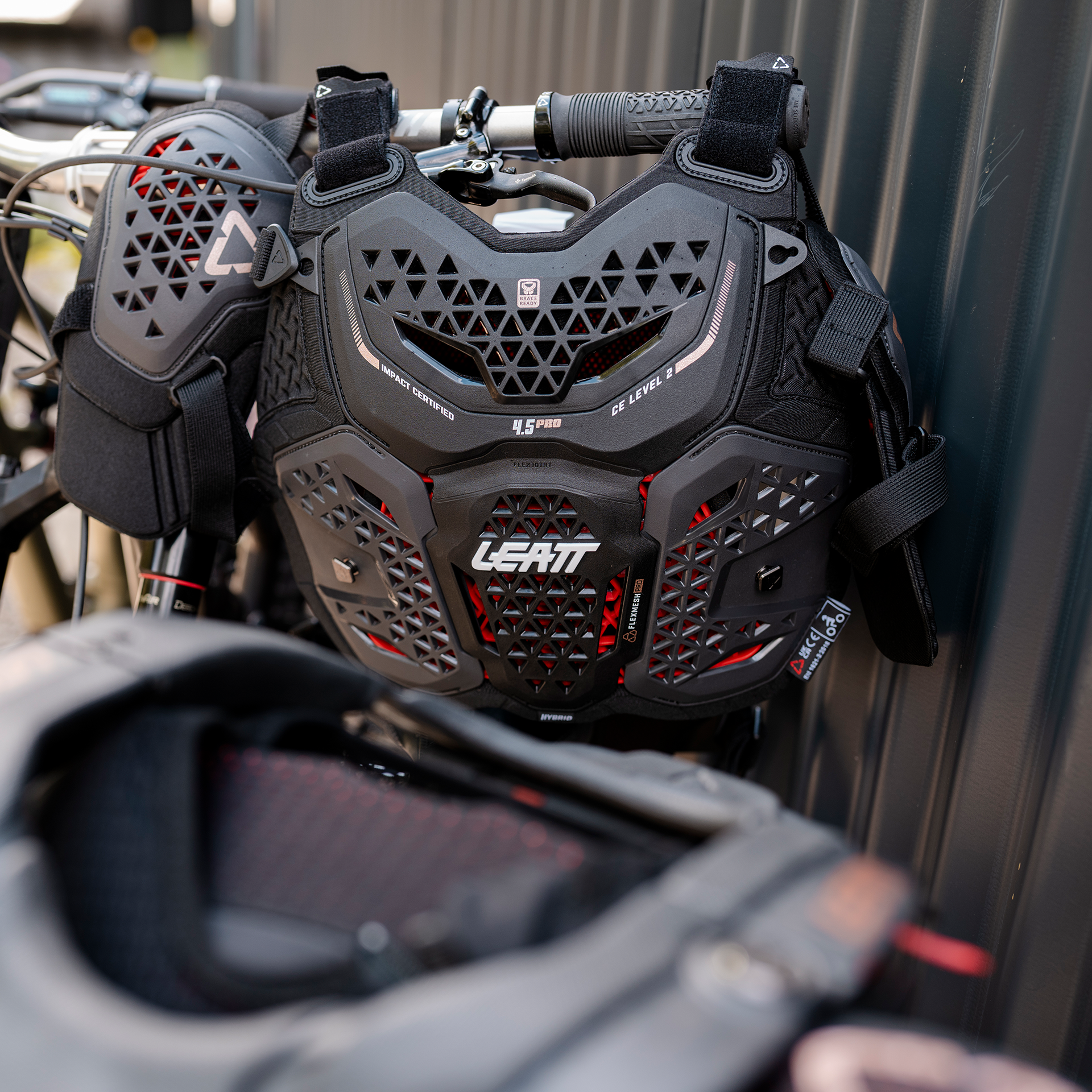 Pettorina 4.5 Hybrid Pro - Donna