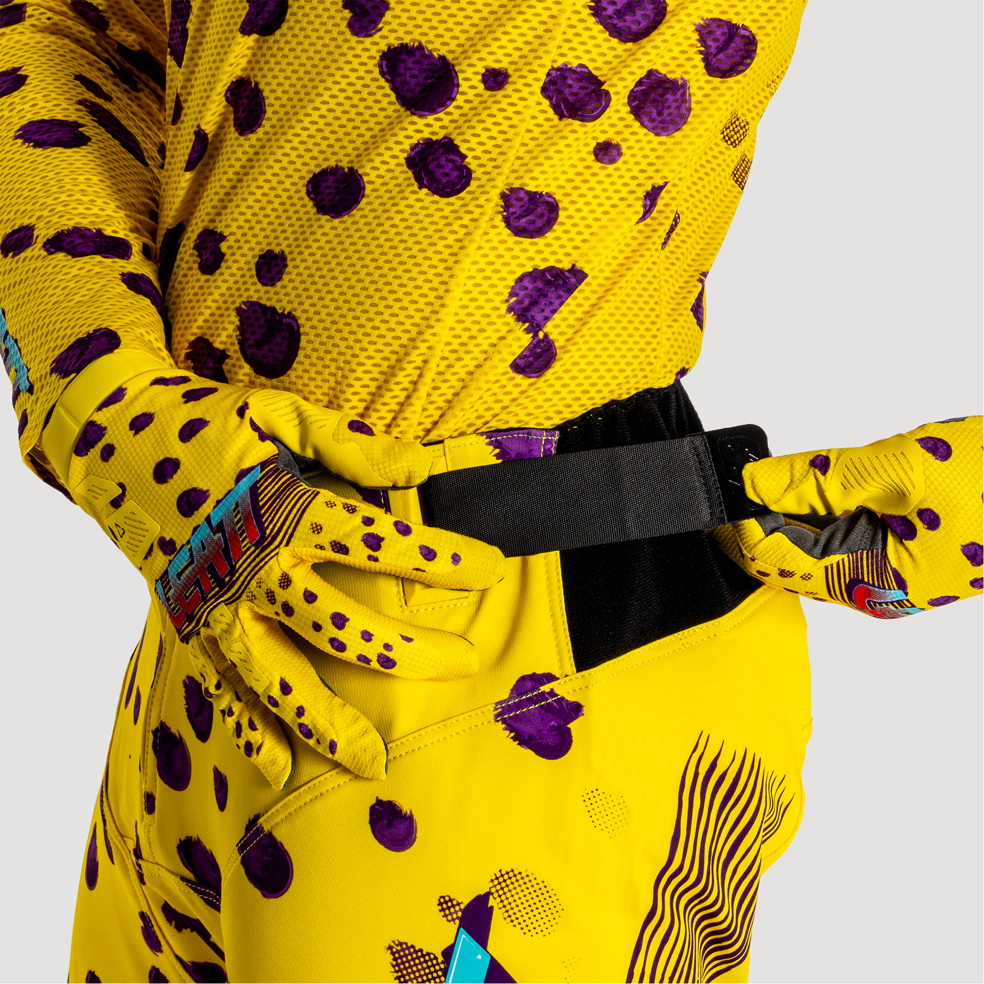 Pantaloni motocross 5.5 I.K.S ultra leggeri ed elasticizzati