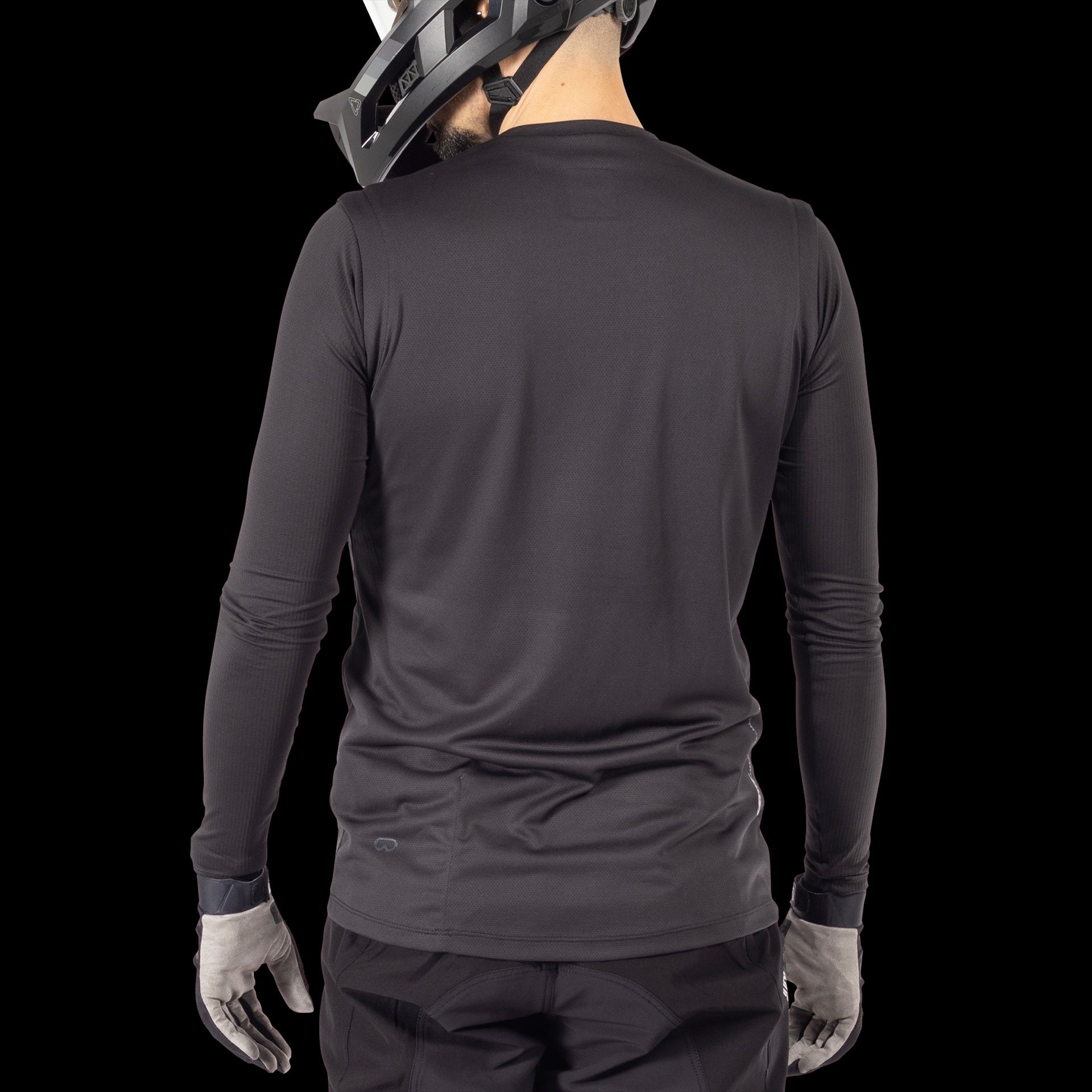 Completo MTB 1.0 confortevole e traspirante