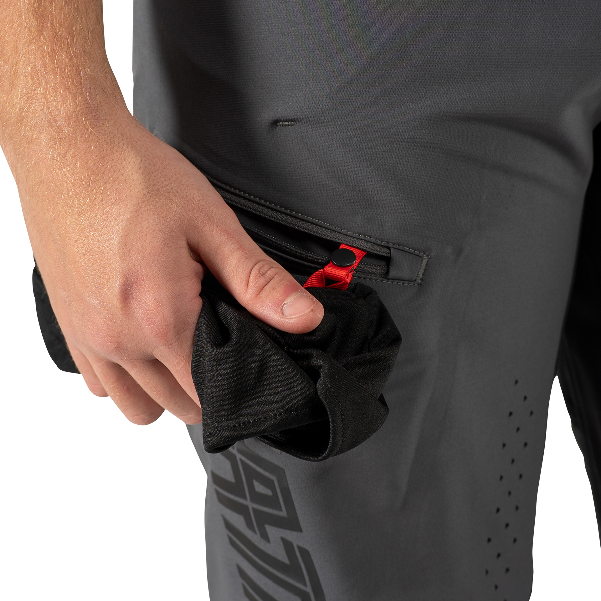 Pantaloncini MTB Gravity 4.0 elastici e resistenti ad acqua e fango