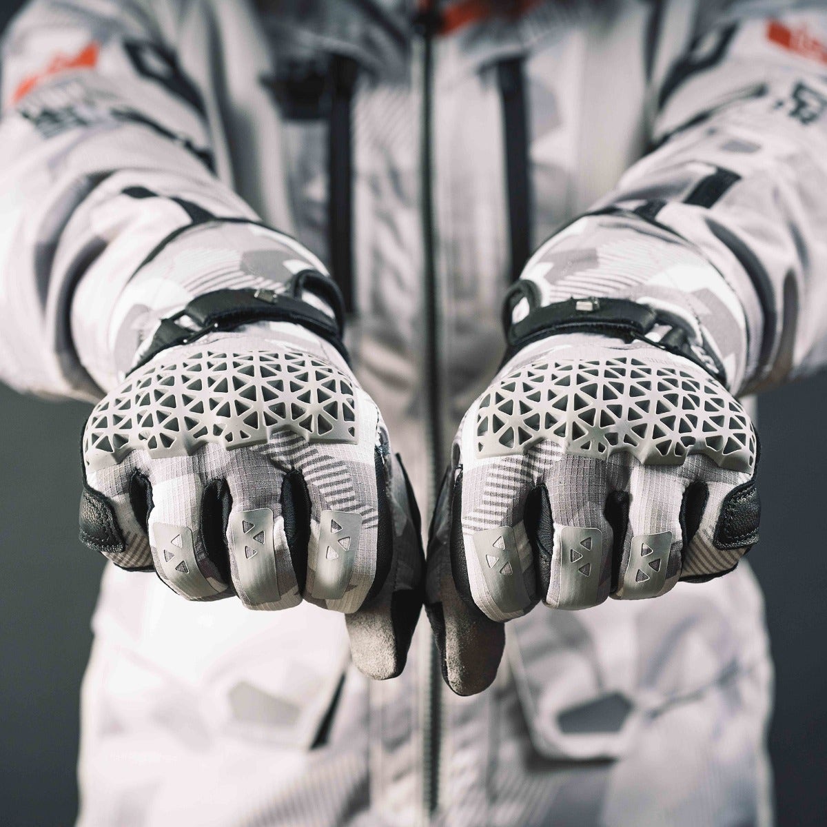 Guanti moto Adventure X-Flow 7.5 ultra protettivi e confortevoli